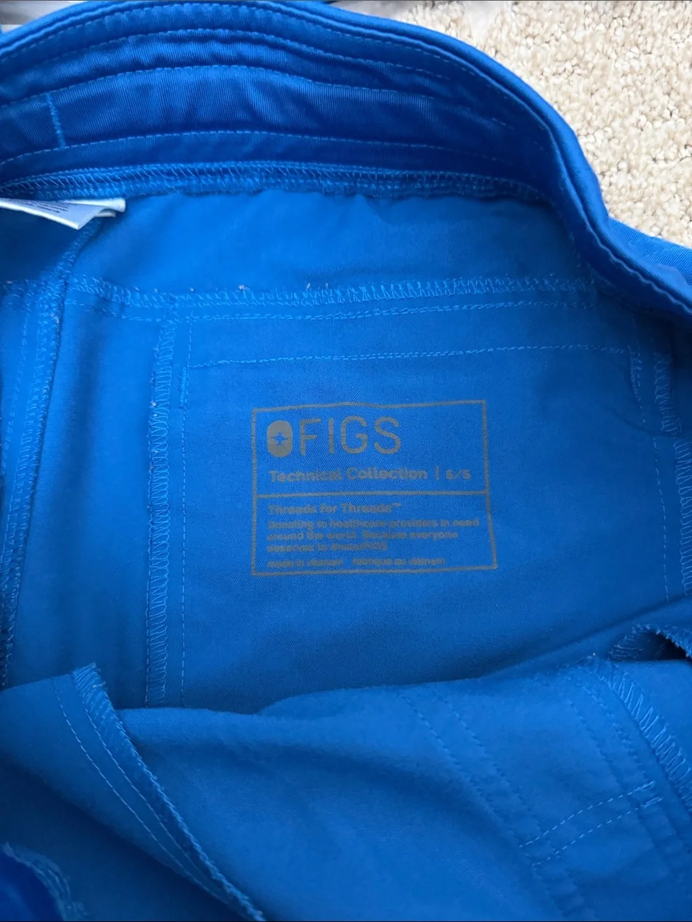Figs Men’s Cargo Scrub Pants and Top - Royal Blue